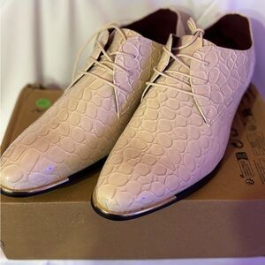Stylish Cream Textured Men's Oxfords